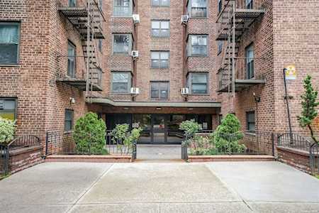32-43 90th St #506 East Elmhurst, NY 11369