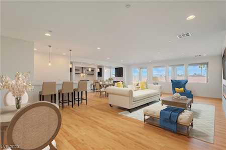 211 E Kimberly Dr Henderson, NV 89015