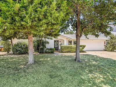 9900 Parkfield DR Austin, TX 78758