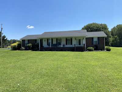 182 Arnetty Dr Cottontown, TN 37048