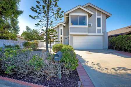 8985 Cord Ln San Diego, CA 92126