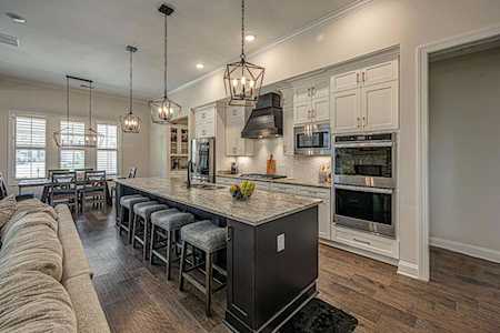 10230 Evergreen Manor Cv Lakeland, TN 38002