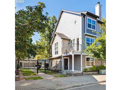 1560 SE Cutter LN #1560A Vancouver, WA 98661