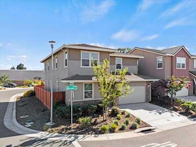 8434 Stellata Lane Elk Grove, CA 95758