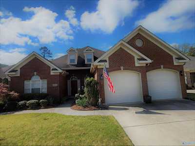 16121 Shropshire Drive Huntsville, AL 35803