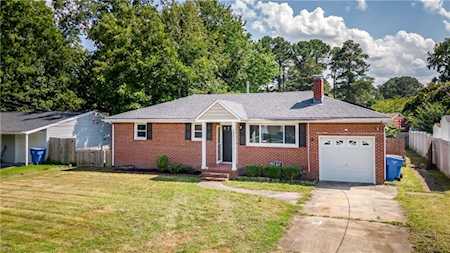 2621 Powell Circle Chesapeake, VA 23323