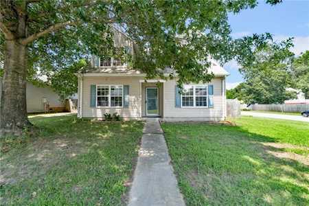 138 Kristen Lane Suffolk, VA 23434