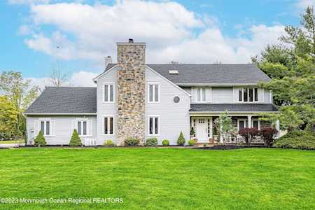 81 Dorchester Way Shrewsbury Boro, NJ 07702
