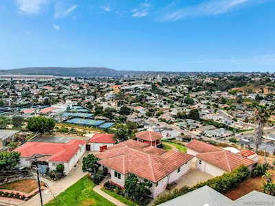 5002 Plainview Rd San Diego, CA 92110
