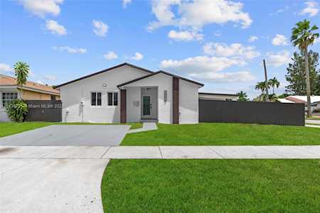 19395 SW 123rd Ave Miami, FL 33177