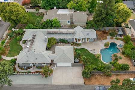 2208 Whyte Park Ave Walnut Creek, CA 94595