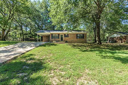 619 Blue Bonnett Ln Bolivar, TN 38008
