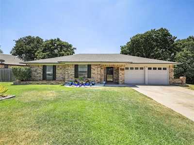 7313 Timberlane Drive North Richland Hills, TX 76182