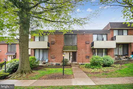 100 E Glenolden Ave #B15 Glenolden, PA 19036