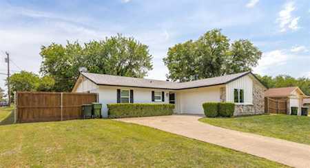 3016 Briarwood Drive Plano, TX 75074