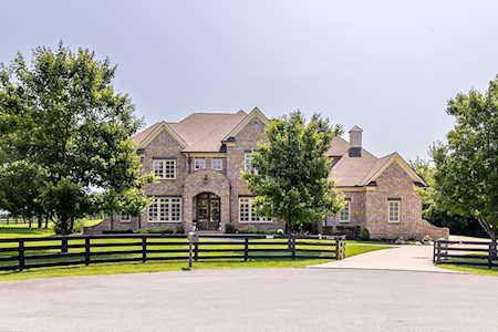 5540 Hawks Landing Dr Arrington, TN 37014