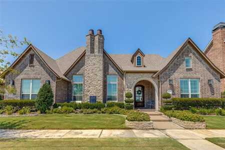 1307 Black Walnut Lane Arlington, TX 76005