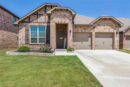 1913 Ridge Creek Lane Aubrey, TX 76227
