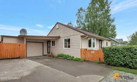 1907 Cleveland Ave Anchorage, AK 99517
