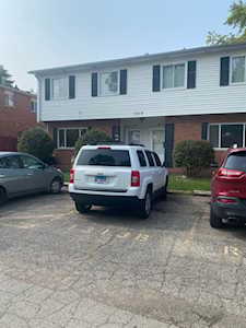 1313 Monomoy St #B Aurora, IL 60506