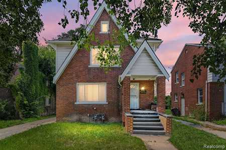 9329 Hartwell St Detroit, MI 48228