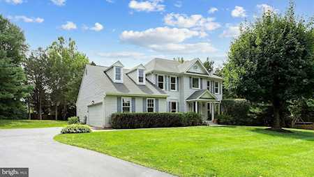 12197 Sugar Maple Dr Herndon, VA 20170