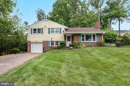 7423 Dickenson St Springfield, VA 22150