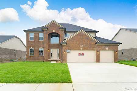 53889 Andrew Dr New Baltimore, MI 48051