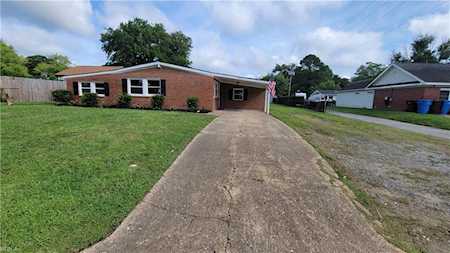 4303 Towanda Rd Chesapeake, VA 23325