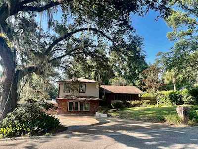 1717 Valley Rd Tallahassee, FL 32301