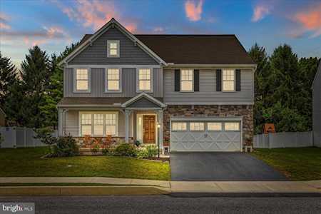 205 Market Square S Leola, PA 17540