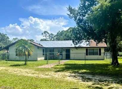238 Trader Rd Fort Denaud, FL 33935