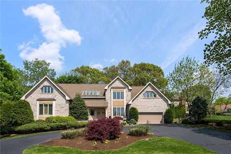 7 Oak Tree Ln Cranston, RI 02920