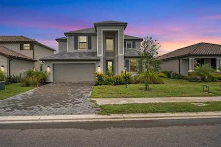 15527 Islandwalk Ave Bradenton, FL 34211