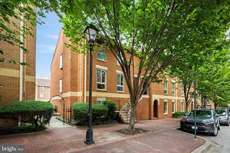 124 W Barre St #R 38 Baltimore, MD 21201