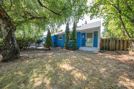 12515 25th Ave NE Seattle, WA 98125