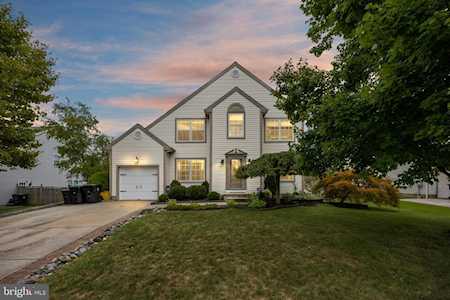 6 Martin Ln Sicklerville, NJ 08081