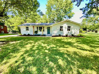 100 Homestead Ct Hendersonville, TN 37075