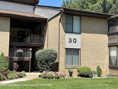 30K Meadow Green Circle Manalapan, NJ 07726