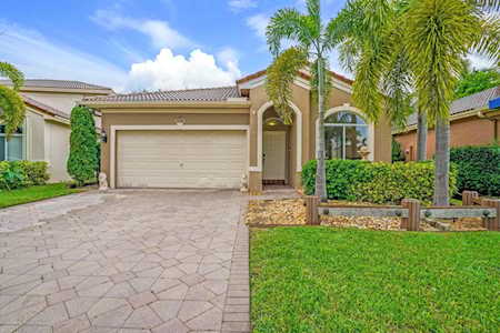 3798 Woodfield Court Coconut Creek, FL 33073