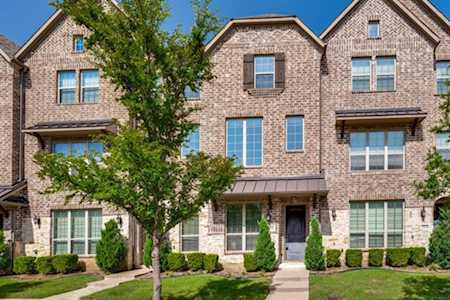 296 Ferndale Street Lewisville, TX 75056