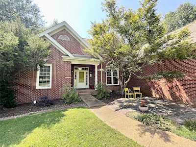 2609 Thames Ct Thompsons Station, TN 37179