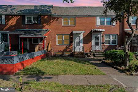 2432 Berryhill St Harrisburg, PA 17104