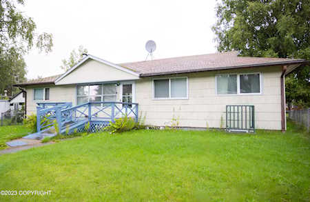 2203 Roosevelt Dr Anchorage, AK 99517