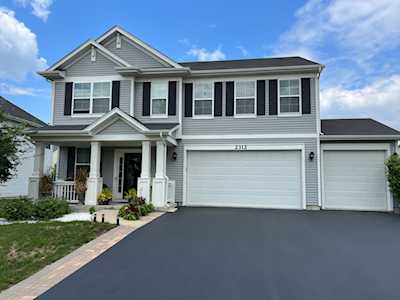 2312 Pebblestone Way Bolingbrook, IL 60490