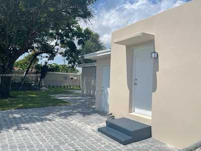 5800 Taylor St #1 Hollywood, FL 33021