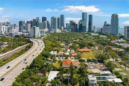 30 SW 21st Rd Miami, FL 33129