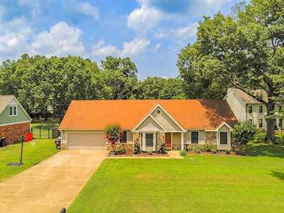 208 E Pecan Valley Dr Collierville, TN 38017