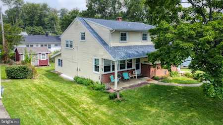 30 Benning Rd Claymont, DE 19703