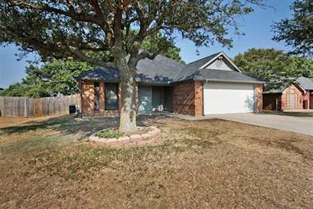 1202 Oak Tree Lane Weatherford, TX 76086
